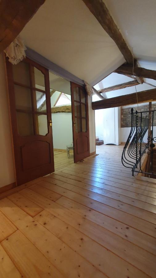 La Peau Bed and Breakfast Mairé-l'Eveseault Esterno foto